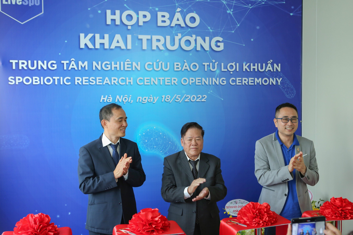 LiveSpo công bố Trung tâm Nghiên cứu Bào tử Lợi khuẩn đầu tiên trên thế giới - 1 LiveSpo công bố Trung tâm Nghiên cứu Bào tử Lợi khuẩn đầu tiên trên thế giới - 1