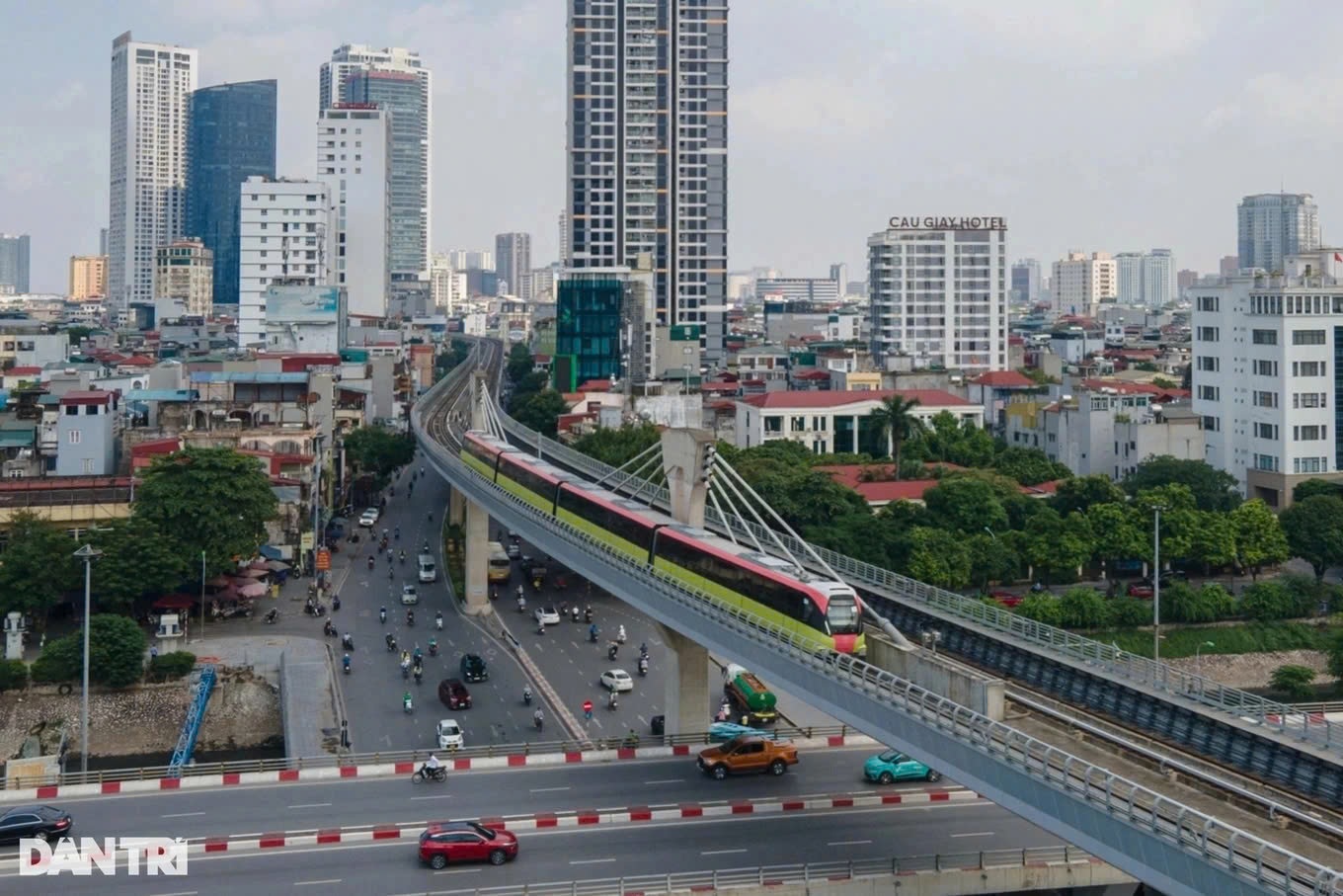 Hà Nội nói gần 100% hành khách hài lòng với tuyến metro Nhổn - Cầu Giấy - 1
