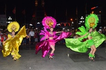 Nhiều hoạt động văn hóa đặc sắc trong lễ hội Ok Om Bok