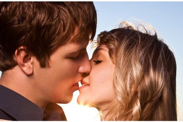 80 triệu vi khuẩn trong 1 nụ hôn