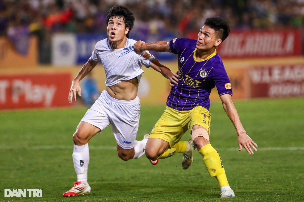 CLB Nam Định thắng đậm Hà Nội FC, xây chắc ngôi đầu V-League - 2 CLB Nam Định thắng đậm Hà Nội FC, xây chắc ngôi đầu V-League - 2