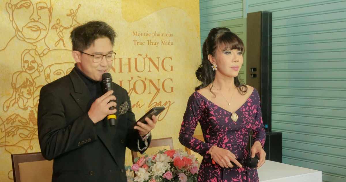 Khán giả đội mưa xem Trác Thúy Miêu kể chuyện Đà Lạt bằng show thực cảnh