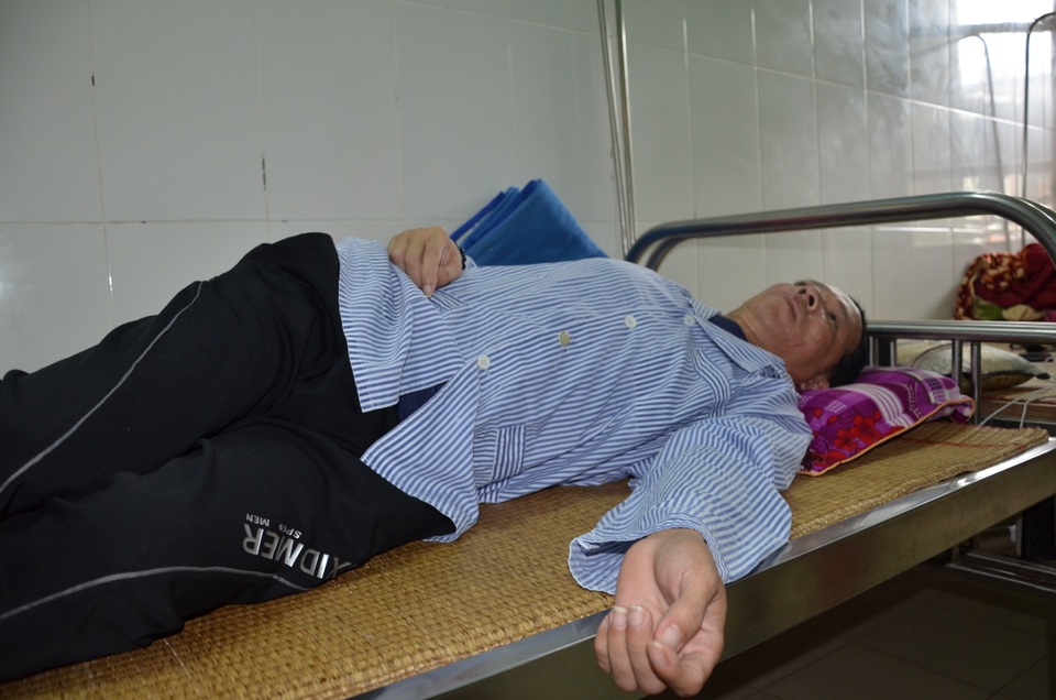 Thương cảnh người cha 2 con, chấn thương sọ não không tiền chữa trị - 2 Thương cảnh người cha 2 con, chấn thương sọ não không tiền chữa trị - 2