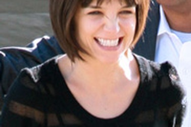 Katie Holmes “vung” 100.000 đô la một lần mua sắm