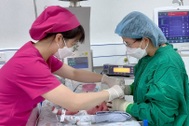 Nữ bệnh nhân ở TPHCM vượt khó làm mẹ sau 4 năm điều trị ung thư tử cung