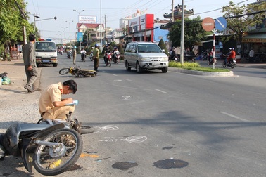Đến bệnh viện dưỡng thai, người phụ nữ bị tai nạn