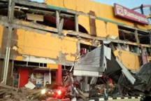 Động đất mạnh kéo theo sóng thần tại Indonesia