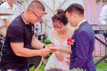 Tranh cãi "trả nợ" quà cưới 3 chỉ vàng hay 10 triệu khi giá vàng lập đỉnh