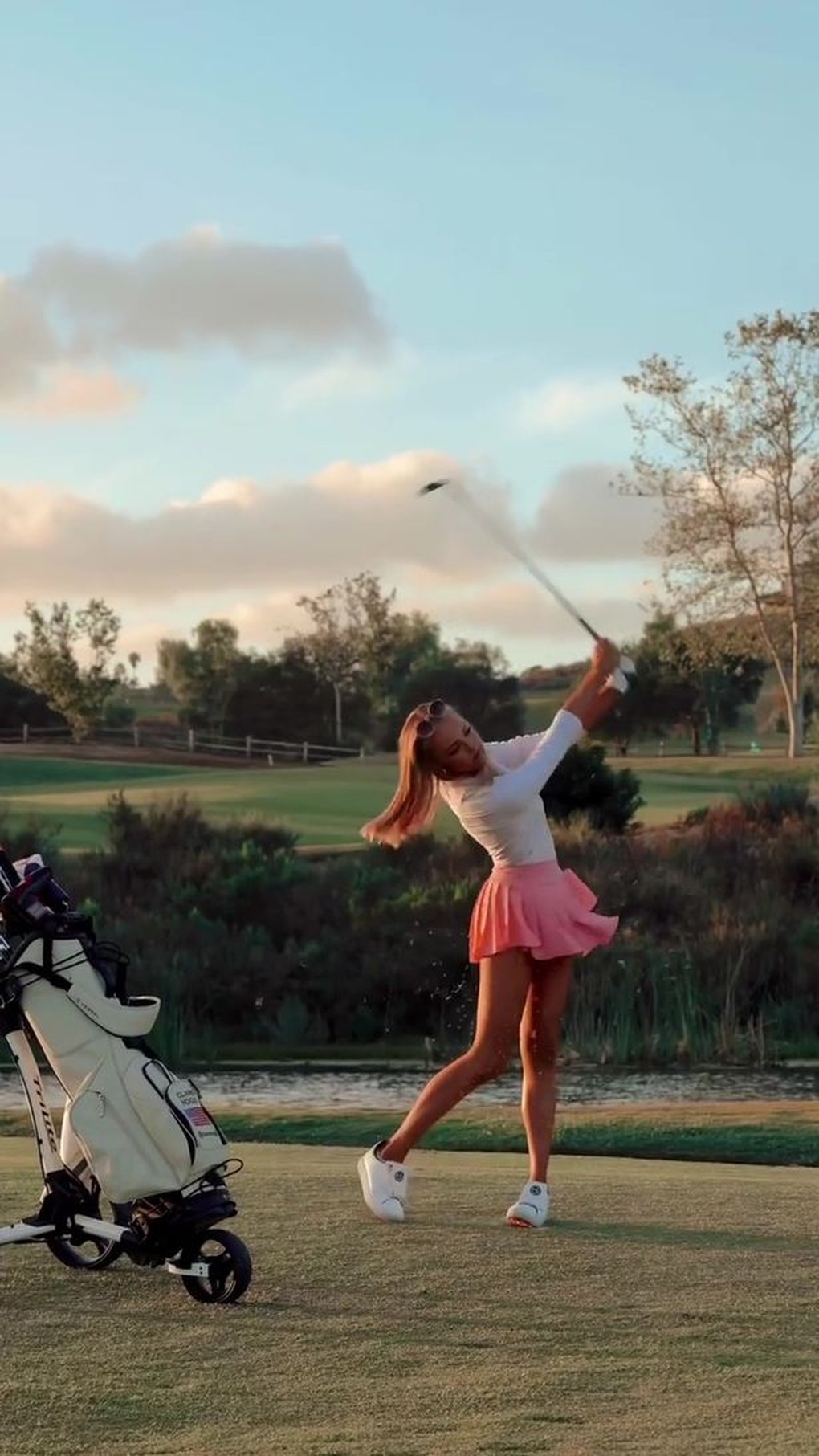Nhan sắc nữ thần làng golf thế hệ mới Claire Hogle - 5 Nhan sắc nữ thần làng golf thế hệ mới Claire Hogle - 5