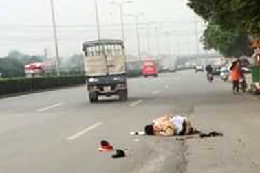 Hà Nội: Tài xế xe tải kéo lê CSGT ra đầu thú