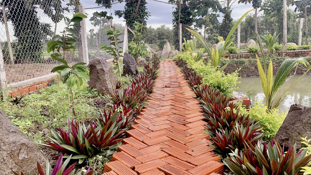 Dốc hết tiền tiết kiệm, 9X phố núi tậu đất, làm nhà vườn 3.000m2 đẹp mê - 4 Dốc hết tiền tiết kiệm, 9X phố núi tậu đất, làm nhà vườn 3.000m2 đẹp mê - 4