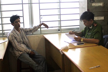 Bắt “nóng” tên trộm xe máy giữa ban ngày