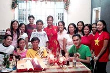 Chuyện một gia đình Philippines yêu ĐTVN