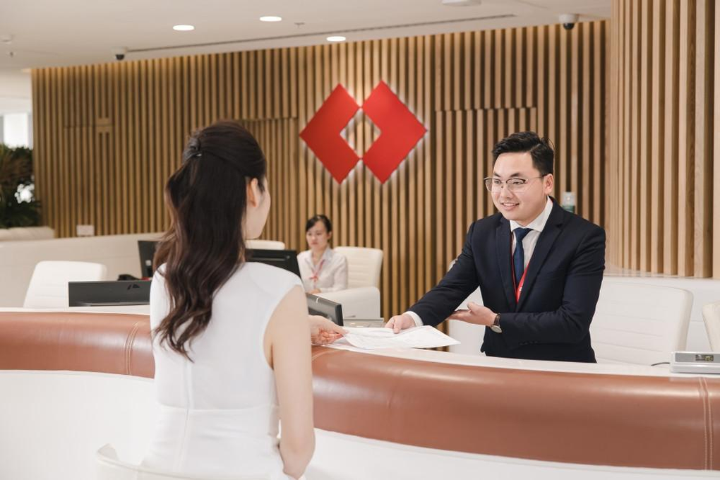 Techcombank vượt gió ngược, sẽ trả cổ tức năm 2024 - 1