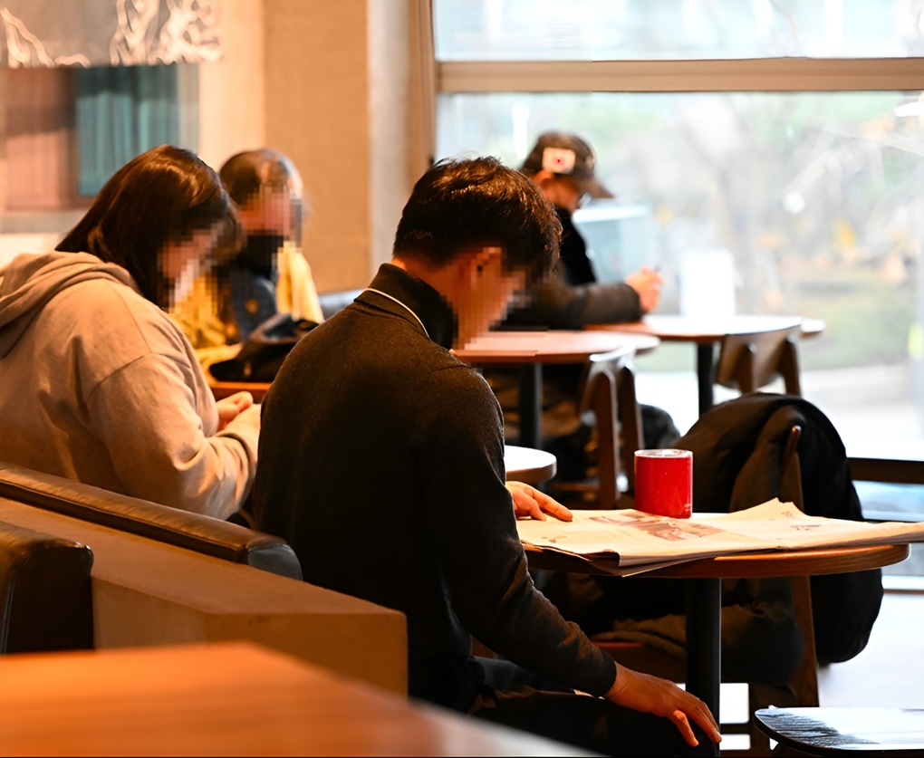 Bật nhạc to, điều hòa siêu lạnh để ngăn giới trẻ cắm rễ ở quán cà phê - 1 Bật nhạc to, điều hòa siêu lạnh để ngăn giới trẻ cắm rễ ở quán cà phê - 1
