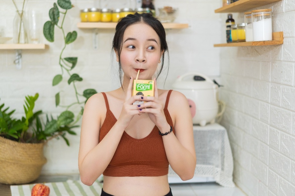 Fami Nguyên chất – Thức uống lành từ hạt đậu nành tốt cho cả nam và nữ giới - 2 Fami Nguyên chất – Thức uống lành từ hạt đậu nành tốt cho cả nam và nữ giới - 2
