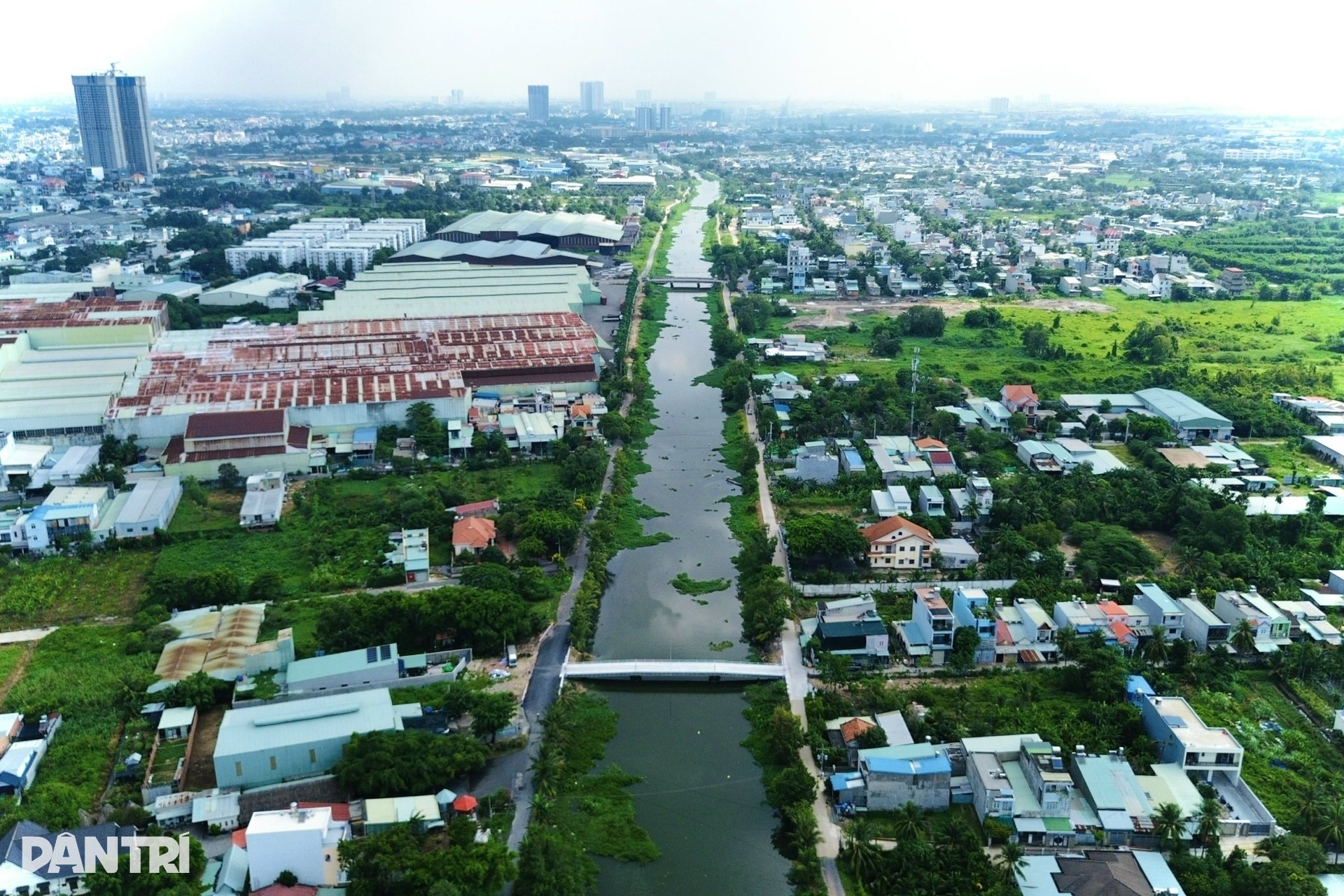 Bốn cây cầu bị nước cuốn trôi hết 3 cây, người dân ở TPHCM đi lại ra sao - 5 Bốn cây cầu bị nước cuốn trôi hết 3 cây, người dân ở TPHCM đi lại ra sao - 5