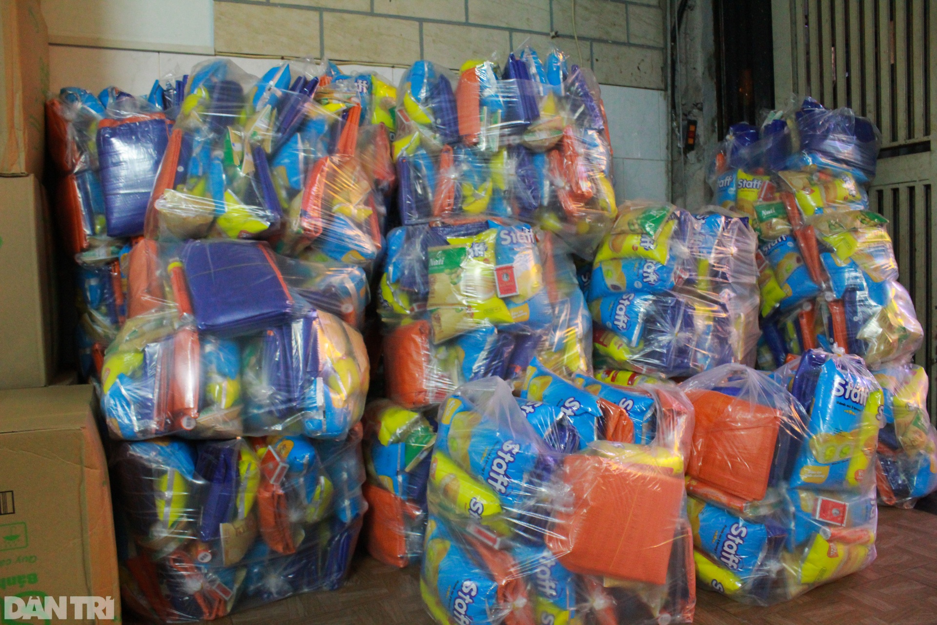 Mang hơi ấm tới người vô gia cư trong đêm Giáng sinh - 2 Mang hơi ấm tới người vô gia cư trong đêm Giáng sinh - 2