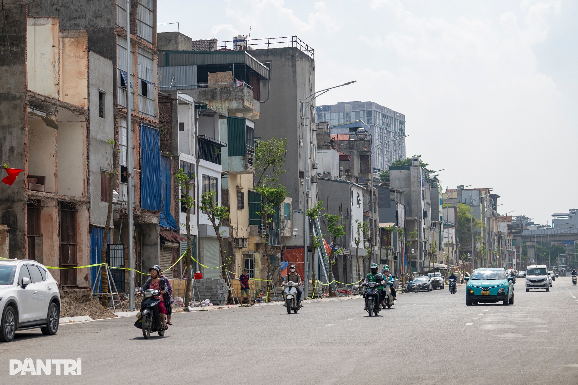 Người dân hối hả dọn nhà, nhường đất cho dự án bãi đỗ xe trên Vành đai 1 - 14