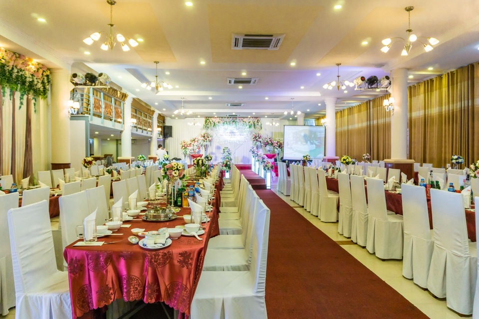 Bỏ túi 5 nhà hàng tổ chức liên hoan tại Hà Nội, tiệc tất niên công ty lý tưởng - 5 Bỏ túi 5 nhà hàng tổ chức liên hoan tại Hà Nội, tiệc tất niên công ty lý tưởng - 5