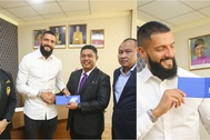 Malaysia nhập tịch thêm 1 cầu thủ trước trận gặp Việt Nam