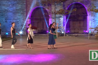 Dàn người mẫu tích cực tổng duyệt Festival Áo dài Hà Nội 2016.