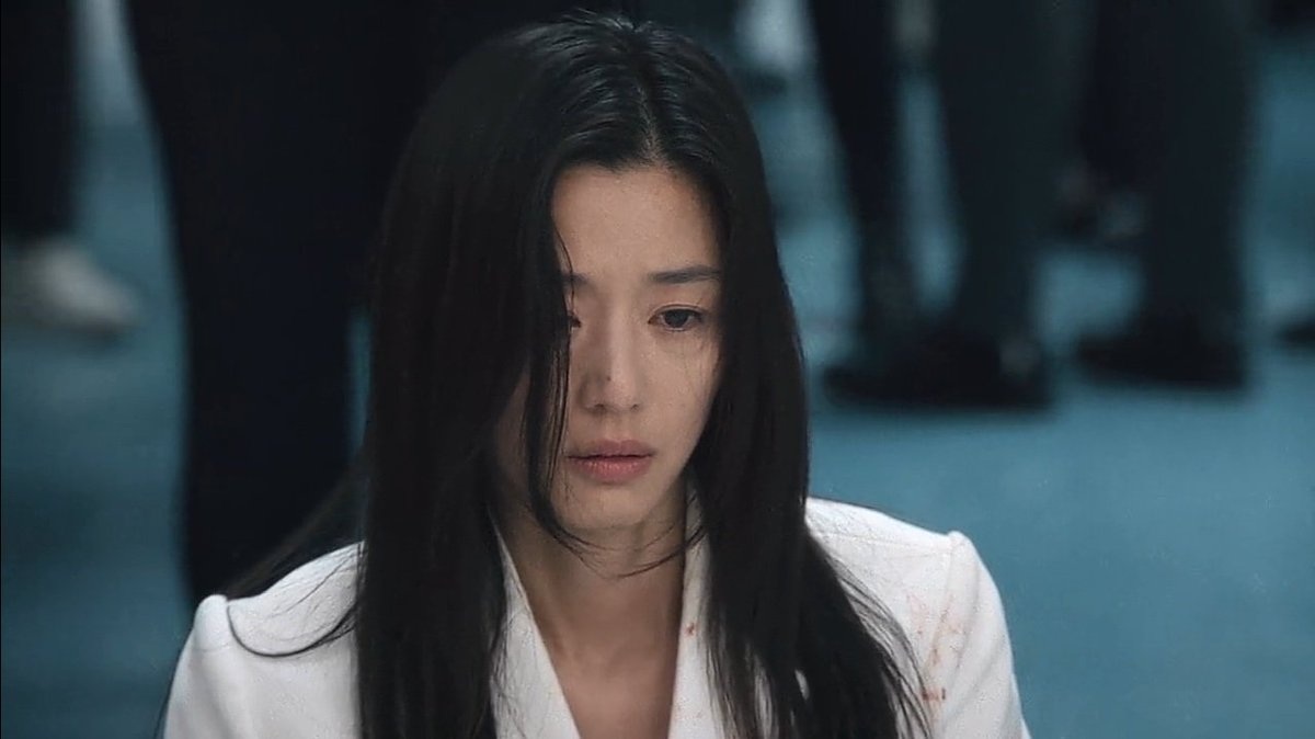 Vừa trở lại gây sốt, chị đẹp Jun Ji Hyun bị tẩy chay tại Trung Quốc - 2