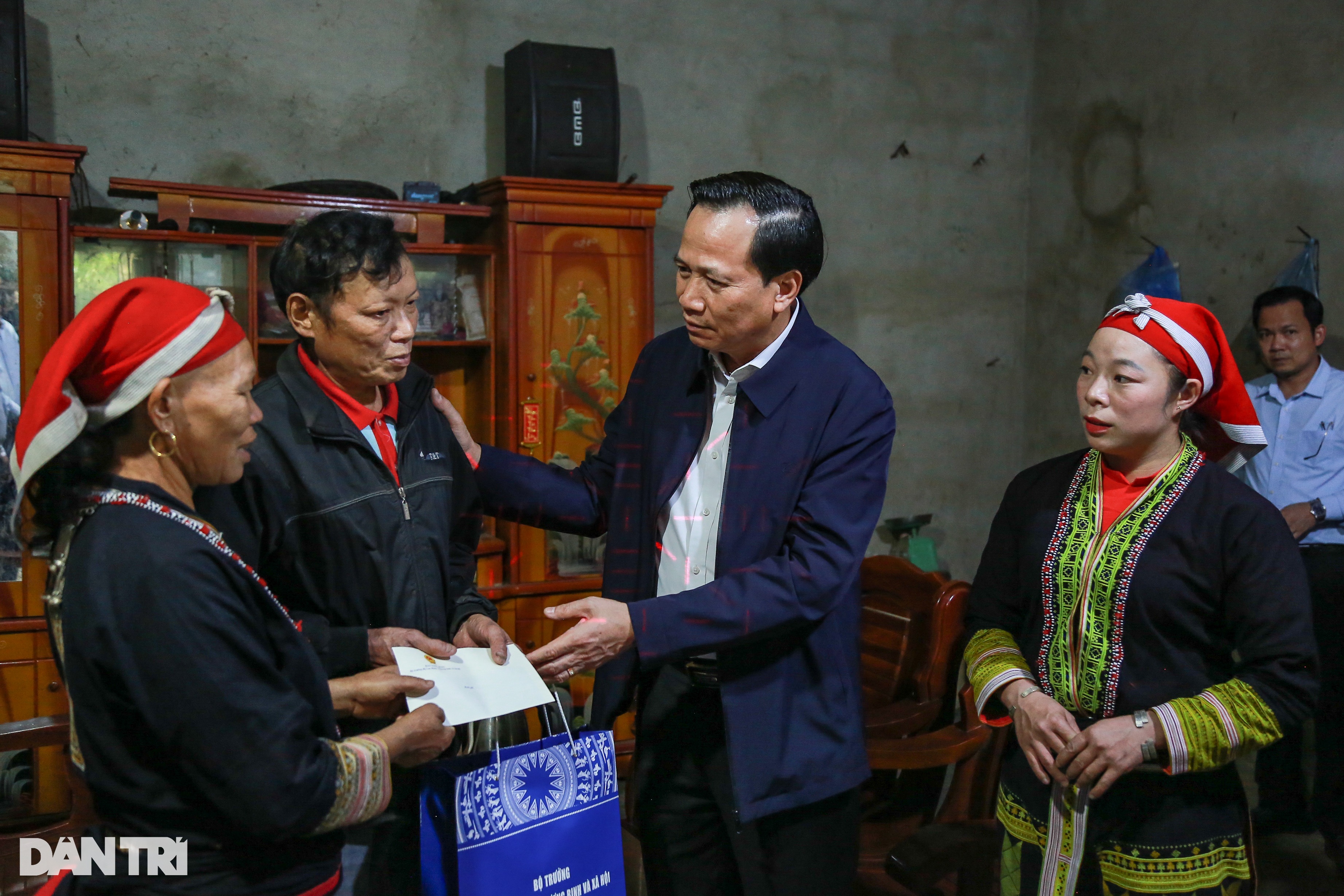 Bộ trưởng Đào Ngọc Dung: Đại đoàn kết toàn dân tộc có ý nghĩa đặc biệt - 6 Bộ trưởng Đào Ngọc Dung: Đại đoàn kết toàn dân tộc có ý nghĩa đặc biệt - 6