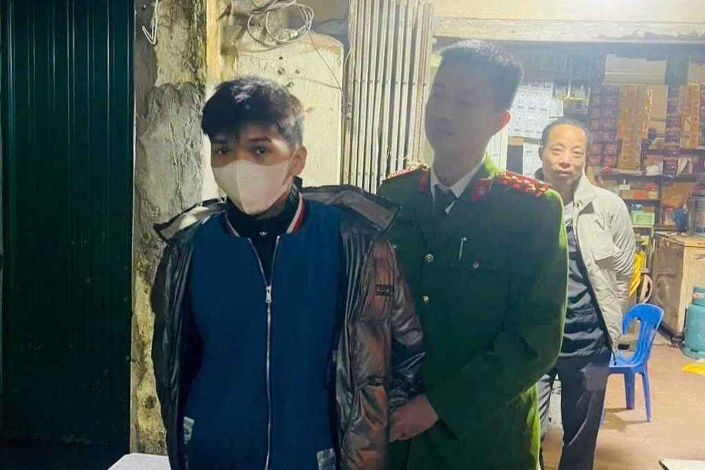 Truy bắt nóng kẻ cướp điện thoại ở Hà Nội - 1