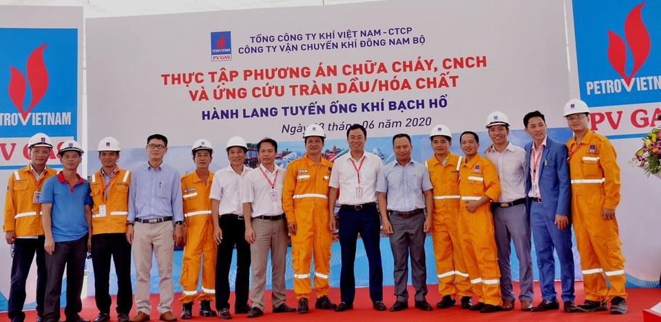 KĐN tổ chức thành công diễn tập PCCC trên hành lang tuyến ống dẫn khí Bạch Hổ - 3 KĐN tổ chức thành công diễn tập PCCC trên hành lang tuyến ống dẫn khí Bạch Hổ - 3