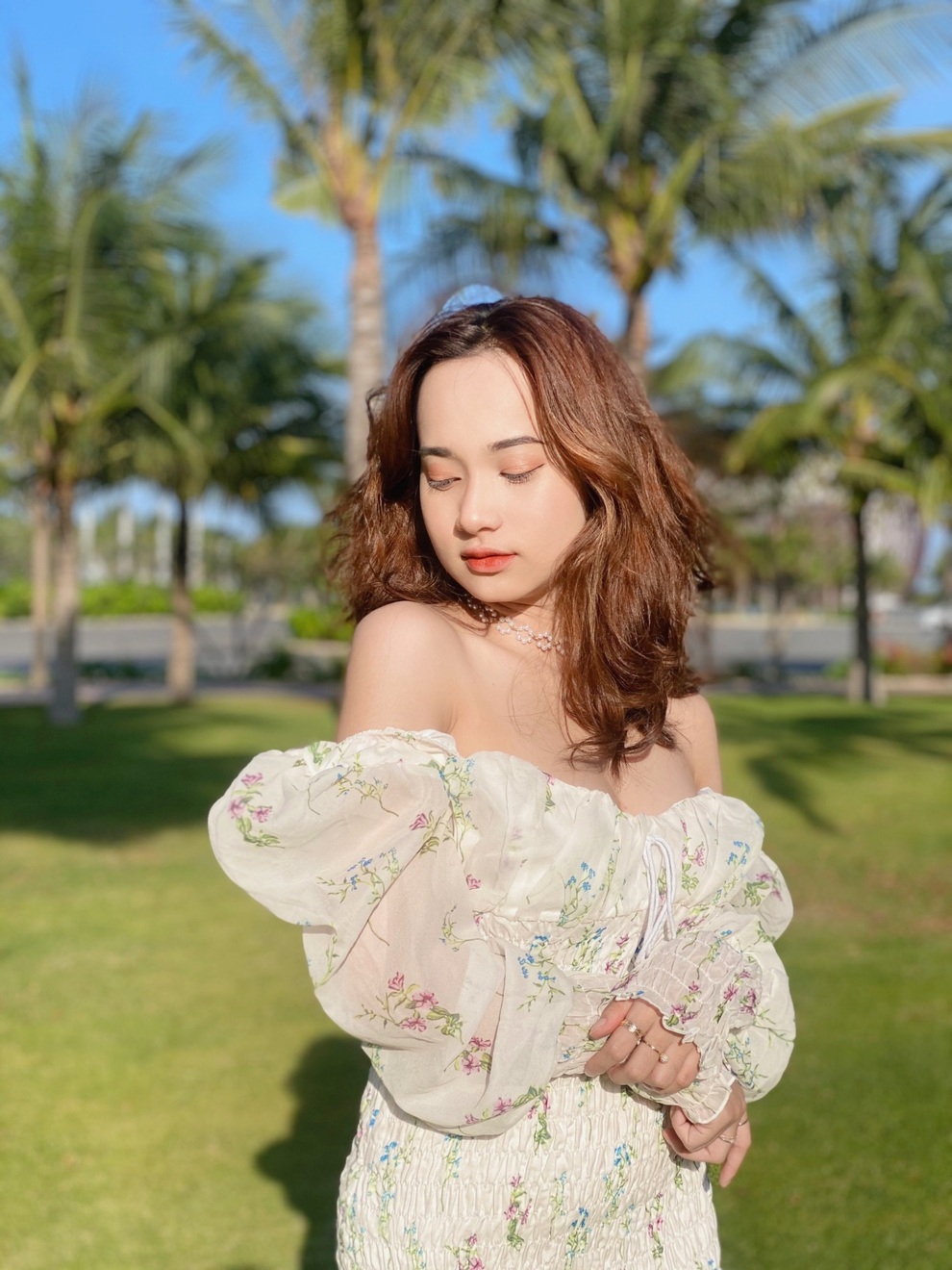 Hot girl Kinh tế gợi cảm bội phần sau gần một năm nổi tiếng - 4 Hot girl Kinh tế gợi cảm bội phần sau gần một năm nổi tiếng - 4