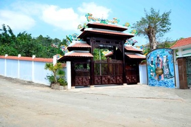 Quyết tháo dỡ biệt phủ của đại gia vàng