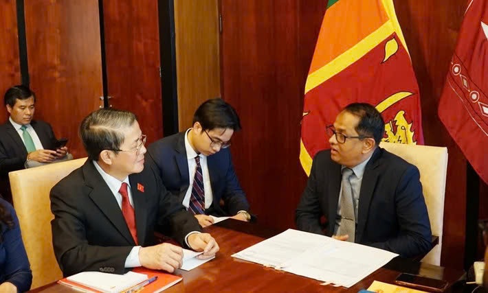 Místopředseda Národního shromáždění Nguyen Duc Hai se setkal s vysokými představiteli Srí Lanky - 2 Phó Chủ tịch Quốc hội Nguyễn Đức Hải gặp các lãnh đạo cấp cao của Sri Lanka - 2
