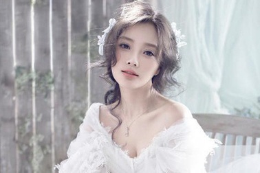 Lý Tiểu Lộ lại dính tin đồn ngoại tình lần thứ hai