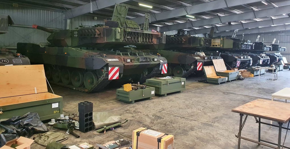 Mỹ ủng hộ Đức gửi xe tăng Leopard cho Ukraine - 1 Mỹ ủng hộ Đức gửi xe tăng Leopard cho Ukraine - 1