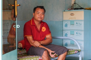 Hiệp sĩ đường phố liệt tay sau tai nạn, "máu nghĩa hiệp" không ngừng sôi!