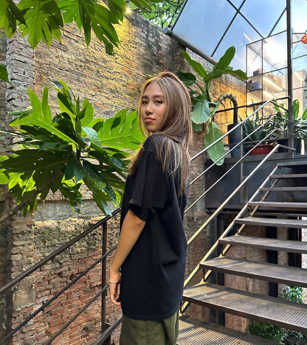 Nổi tiếng nhờ bố, con gái Thái VG không ngại khoe tiếng Việt... chưa sõi - 1 Nổi tiếng nhờ bố, con gái Thái VG không ngại khoe tiếng Việt... chưa sõi - 1
