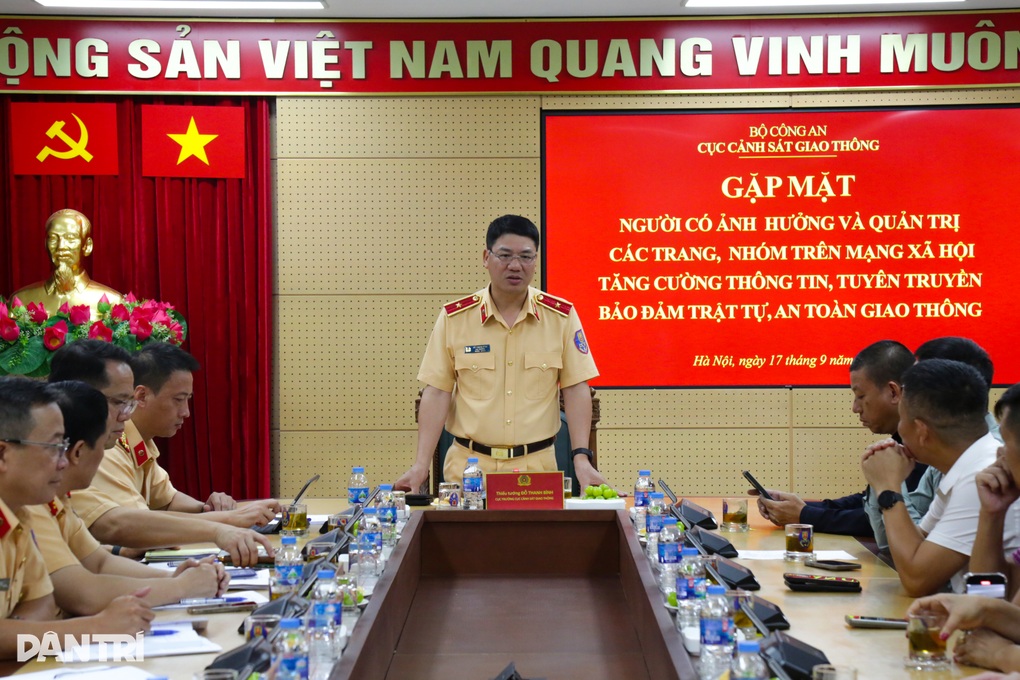 Cục trưởng CSGT đề xuất thu nhỏ làn đường ô tô trong nội đô - 1 Cục trưởng CSGT đề xuất thu nhỏ làn đường ô tô trong nội đô - 1