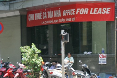 Văn phòng hạng A thành nhà trọ công nhân, quán trà đá