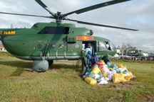 Quân đội huy động 6 máy bay hỗ trợ người dân vùng lũ