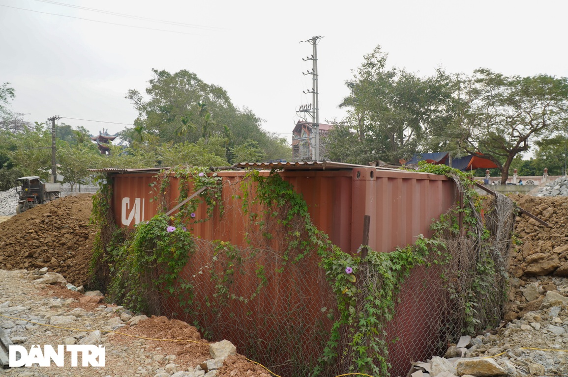 Số phận hẩm hiu của cây sưa trăm tỷ 4 lần đấu giá vẫn ế khách ở Hà Nội - 3 Số phận hẩm hiu của cây sưa trăm tỷ 4 lần đấu giá vẫn ế khách ở Hà Nội - 3