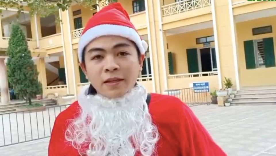 Thu tiền triệu nhờ… đóng vai ông già Noel - 4 Thu tiền triệu nhờ… đóng vai ông già Noel - 4