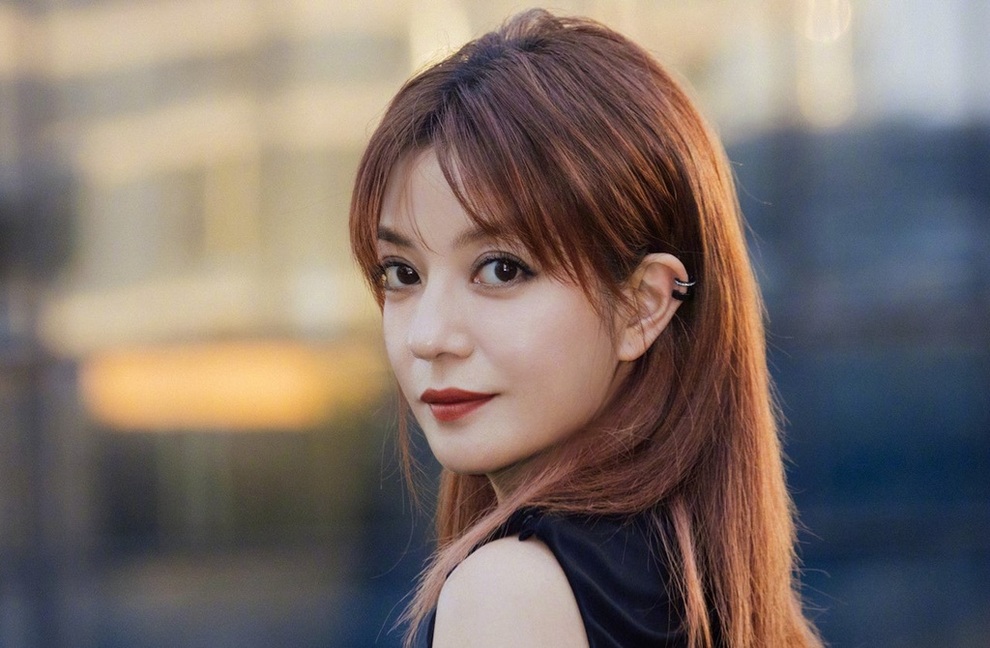 Hai lần xuất hiện gây xôn xao của Triệu Vy giữa bão phong sát - 8 Hai lần xuất hiện gây xôn xao của Triệu Vy giữa bão phong sát - 8
