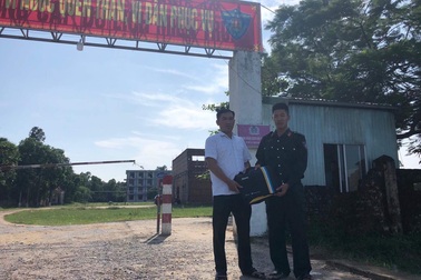 Chiến sĩ CSCĐ trả lại gần 400 triệu đồng cho người đánh rơi