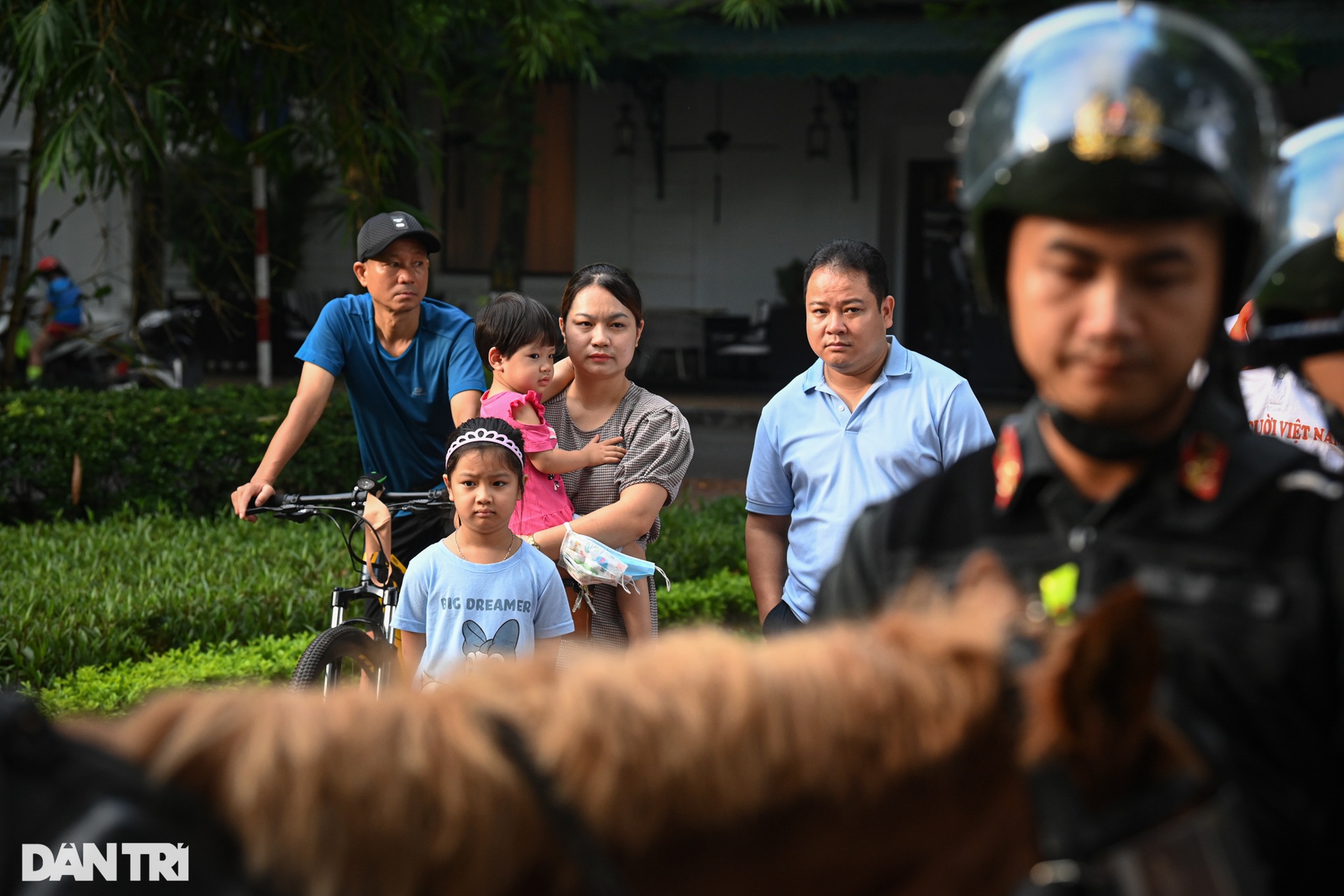 Mãn nhãn hình ảnh CSCĐ Kỵ binh diễu hành quanh phố đi bộ hồ Gươm - 8 Mãn nhãn hình ảnh CSCĐ Kỵ binh diễu hành quanh phố đi bộ hồ Gươm - 8