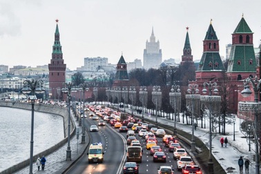 Tỷ phú Nga nói trên Bloomberg: "Một bức tường sắt đã rơi xuống"