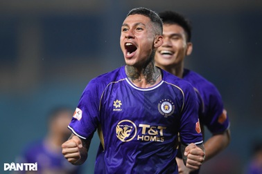 Ngoại binh toả sáng, Hà Nội FC ngược dòng đánh bại CLB Thanh Hoá