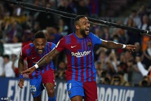 Thắng 3 trận liên tiếp, Barcelona bỏ xa Sevilla và Atletico