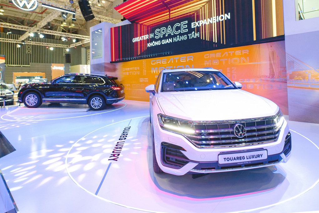 Cận cảnh Volkswagen Touareg giá từ 3 tỷ đồng, đối thủ của Audi Q7 - 8 Cận cảnh Volkswagen Touareg giá từ 3 tỷ đồng, đối thủ của Audi Q7 - 8