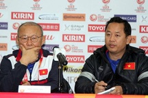 Lê Huy Khoa - Trợ lý ngôn ngữ hay người phát ngôn của đội tuyển?